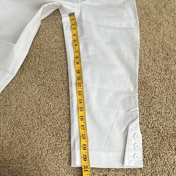 New! Talbots outlet 6P white cotton Capri. - Picture 6 of 9